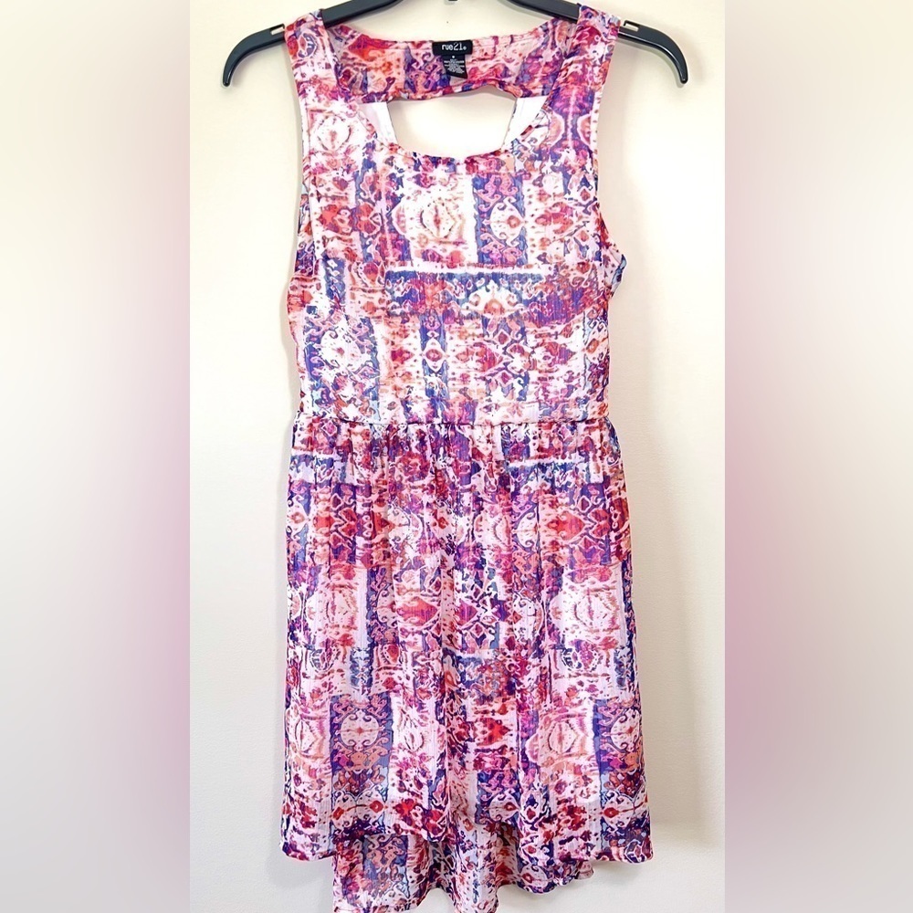 Sleeveless pink abstract Floral Dress